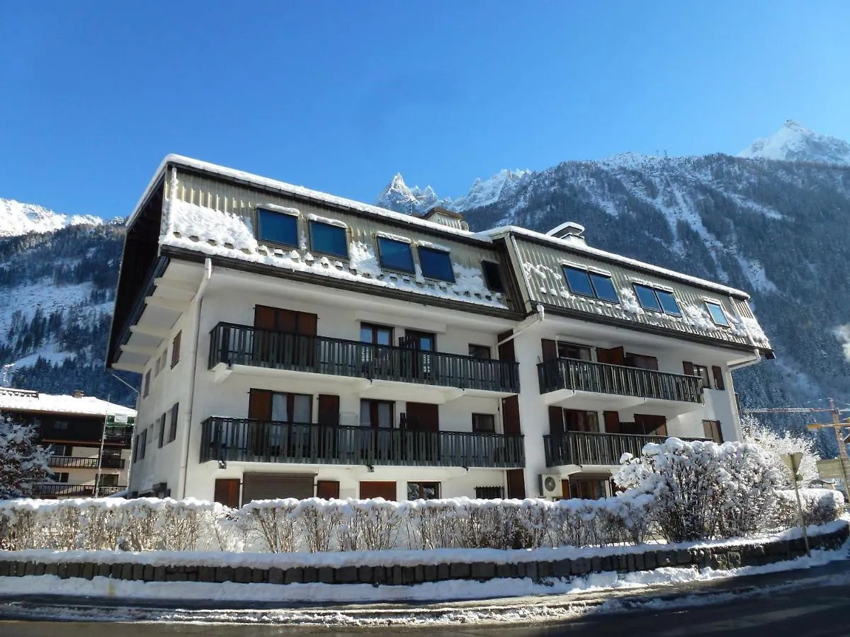 Daire Superbe Appartement 3 Etoiles A Chamonix, 2 Chambres, Balcon, Cheminee Deco, Parking Et Wi-Fi - Fr-1-343-197