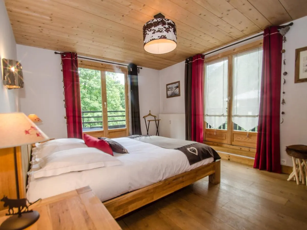 Superbe Appartement 3 Etoiles A Chamonix, 2 Chambres, Balcon, Cheminee Deco, Parking Et Wi-Fi - Fr-1-343-197 0*, Chamonix Fransa