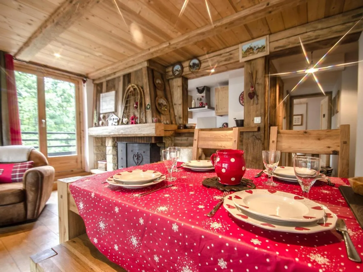 Superbe Appartement 3 Etoiles A Chamonix, 2 Chambres, Balcon, Cheminee Deco, Parking Et Wi-Fi - Fr-1-343-197 Fransa