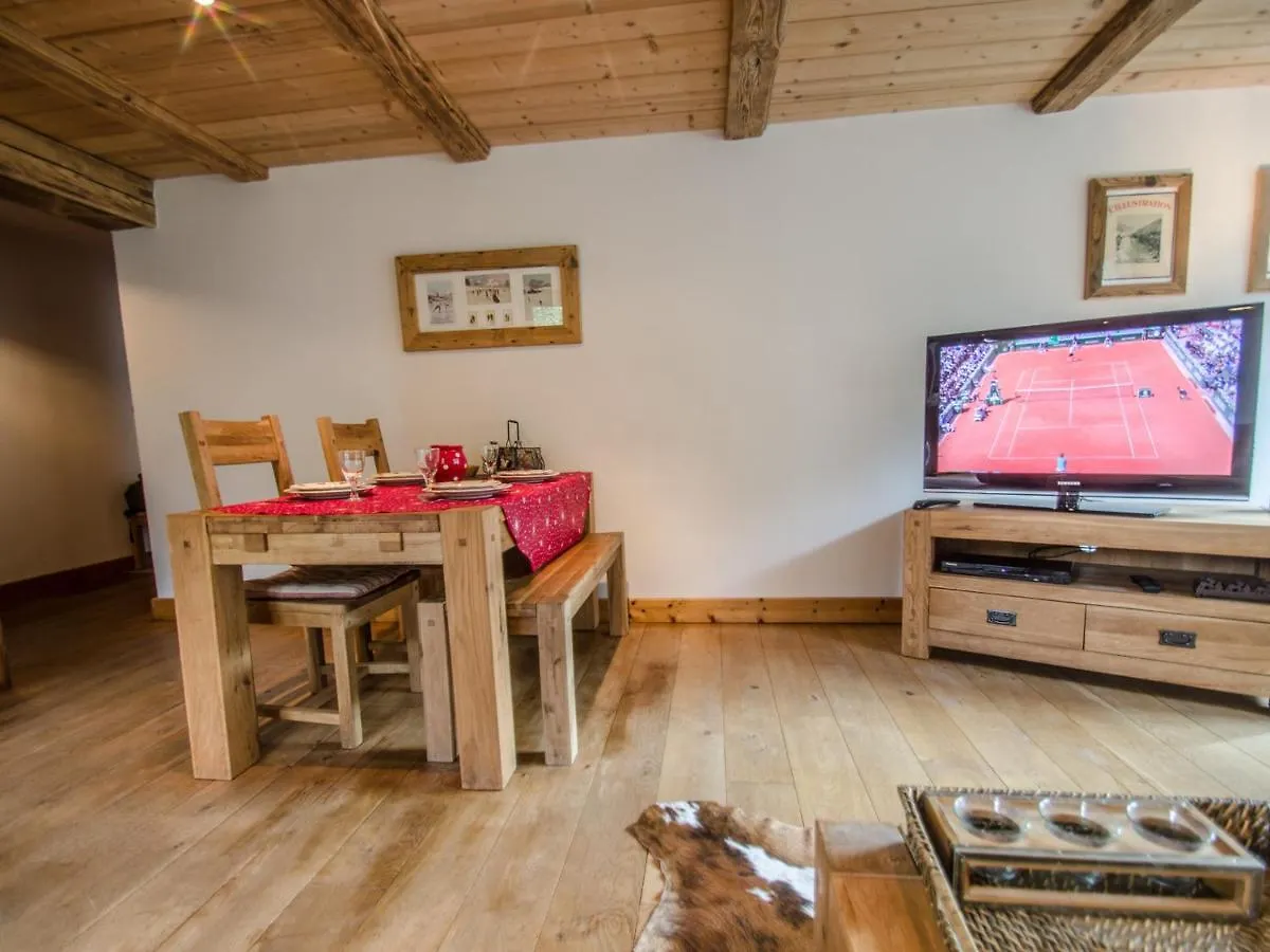 Lejlighed Superbe Appartement 3 Etoiles A Chamonix, 2 Chambres, Balcon, Cheminee Deco, Parking Et Wi-Fi - Fr-1-343-197